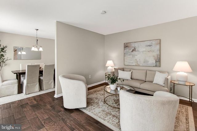 1498 ROUNDLEAF CT, Reston, VA 20190