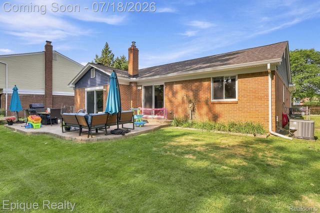 35226 Collingwood Drive, Sterling Heights, MI 48312