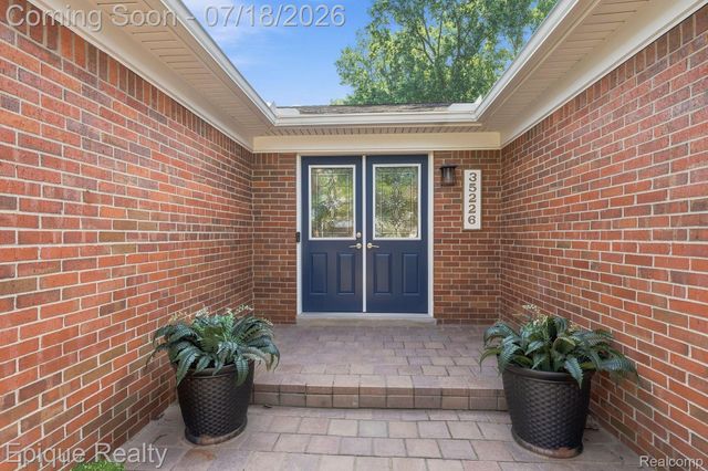 35226 Collingwood Drive, Sterling Heights, MI 48312