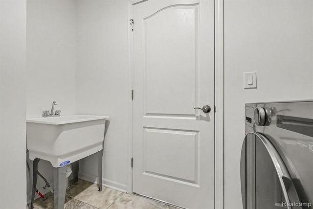 24461 Jade Drive, Farmington Hills, MI 48336