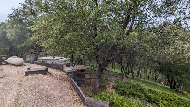 8209 Mountain Meadow Dr, Mountain Ranch, CA 95246