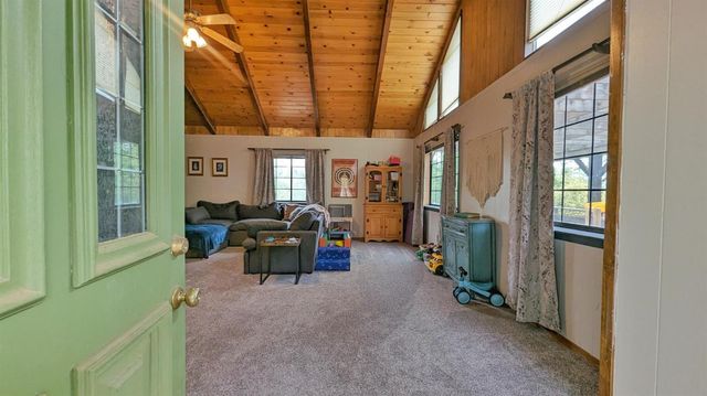 8209 Mountain Meadow Dr, Mountain Ranch, CA 95246