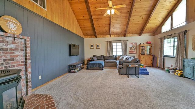 8209 Mountain Meadow Dr, Mountain Ranch, CA 95246