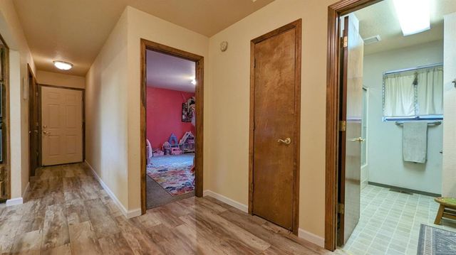 8209 Mountain Meadow Dr, Mountain Ranch, CA 95246