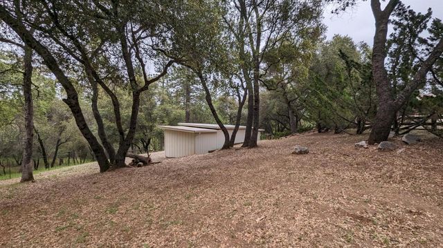 8209 Mountain Meadow Dr, Mountain Ranch, CA 95246