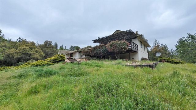 8209 Mountain Meadow Dr, Mountain Ranch, CA 95246