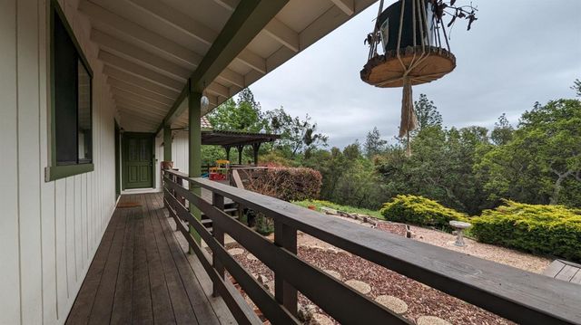 8209 Mountain Meadow Dr, Mountain Ranch, CA 95246