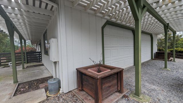 8209 Mountain Meadow Dr, Mountain Ranch, CA 95246