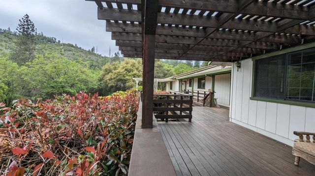 8209 Mountain Meadow Dr, Mountain Ranch, CA 95246