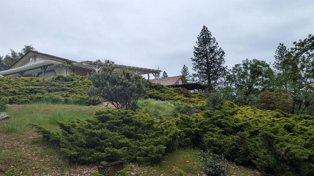 8209 Mountain Meadow Dr, Mountain Ranch, CA 95246