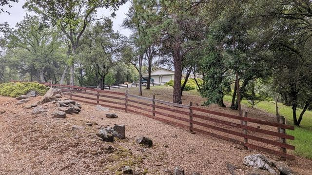 8209 Mountain Meadow Dr, Mountain Ranch, CA 95246