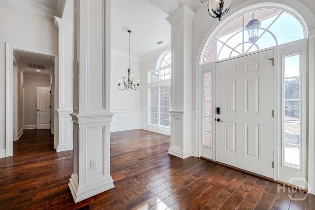 389 Chastain Cir, Richmond Hill, GA 31324