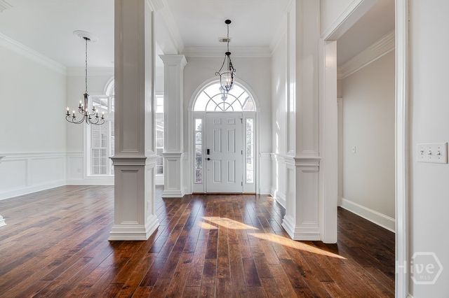 389 Chastain Cir, Richmond Hill, GA 31324