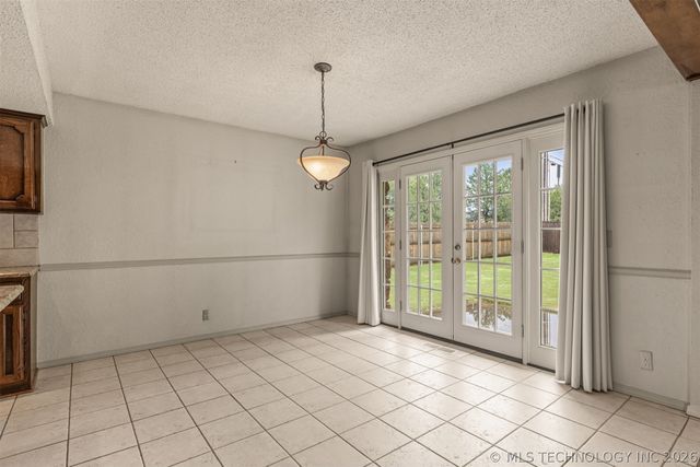 4801 S Birch Avenue, Broken Arrow, OK 74011
