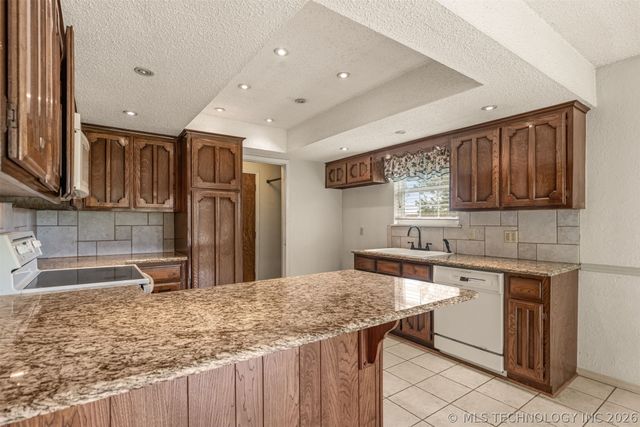 4801 S Birch Avenue, Broken Arrow, OK 74011