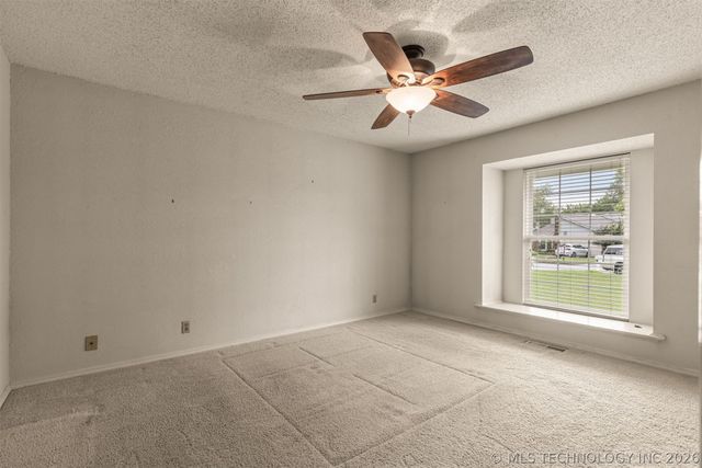 4801 S Birch Avenue, Broken Arrow, OK 74011