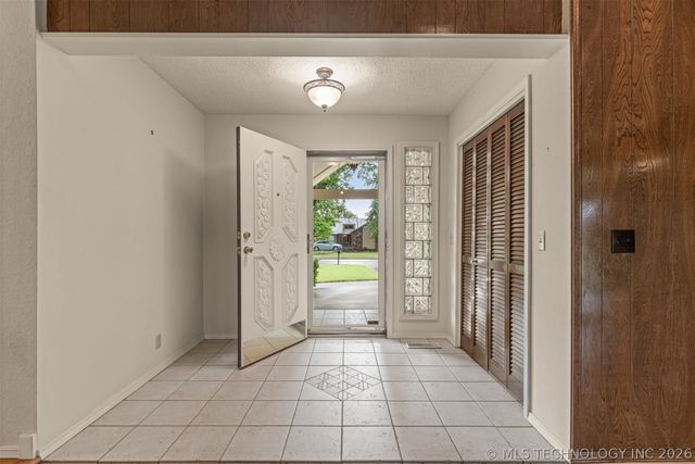 4801 S Birch Avenue, Broken Arrow, OK 74011
