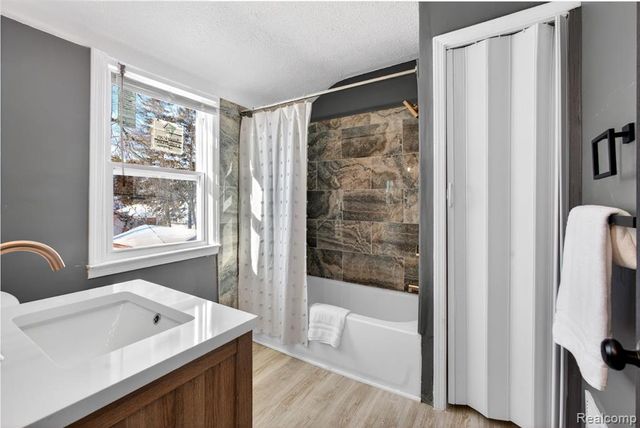 16727 Mansfield Street, Detroit, MI 48235