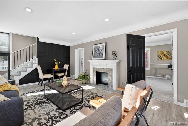 16727 Mansfield Street, Detroit, MI 48235