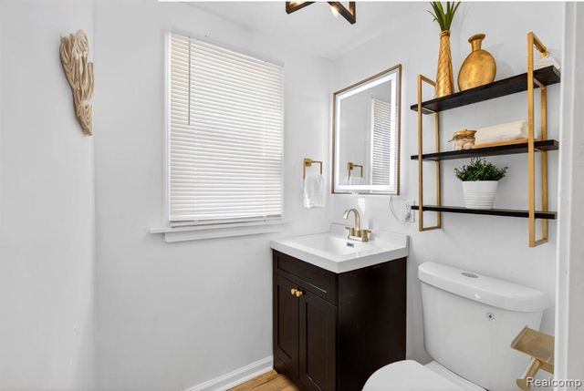 16727 Mansfield Street, Detroit, MI 48235