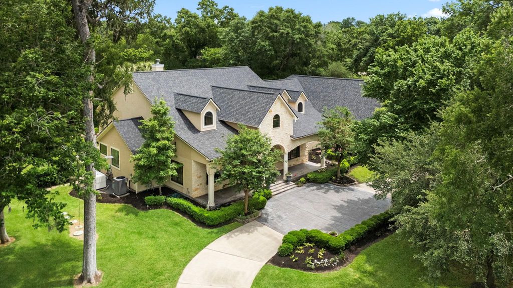 3320 Wild River Drive, Richmond, TX 77406