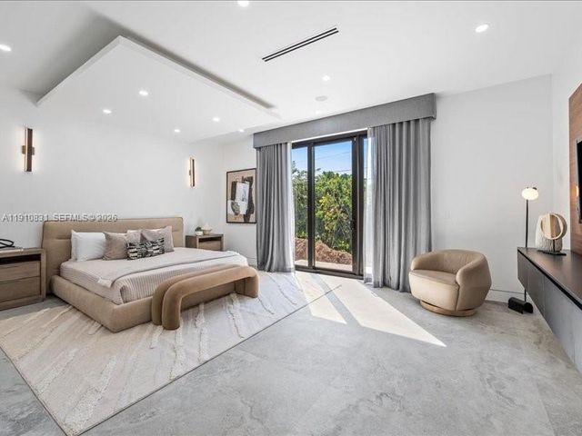 270 N Shore Drive, Miami Beach, FL 33141