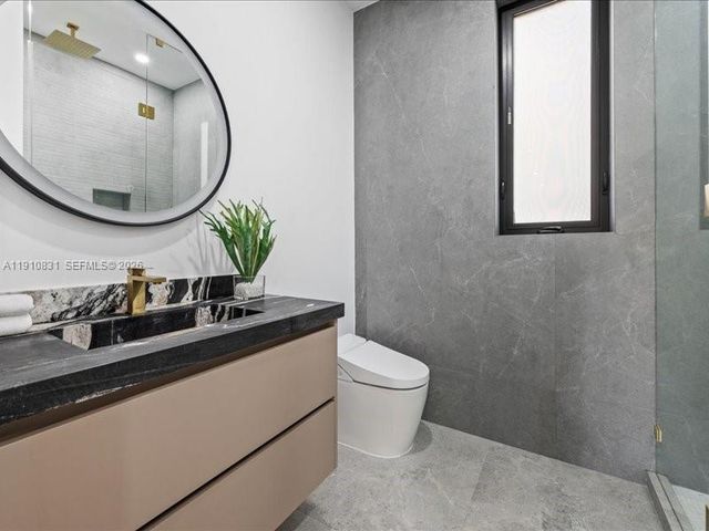 270 N Shore Drive, Miami Beach, FL 33141