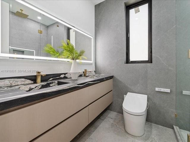 270 N Shore Drive, Miami Beach, FL 33141