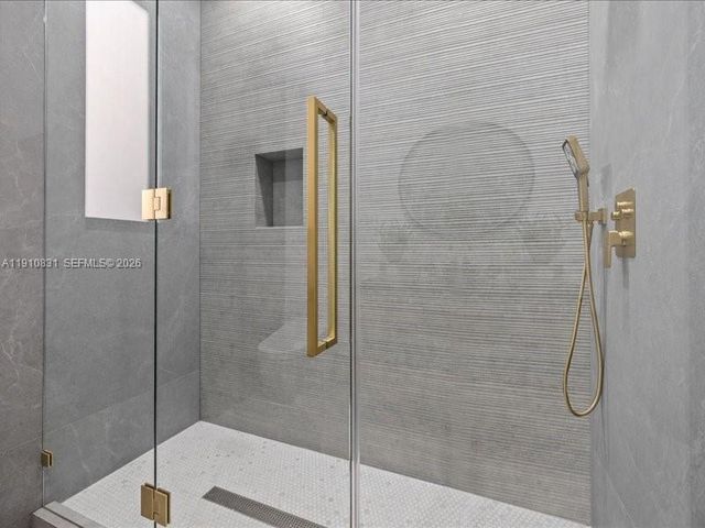 270 N Shore Drive, Miami Beach, FL 33141