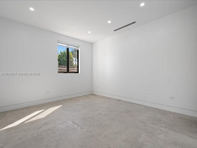 270 N Shore Drive, Miami Beach, FL 33141