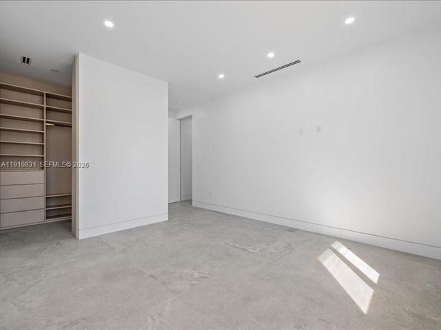 270 N Shore Drive, Miami Beach, FL 33141