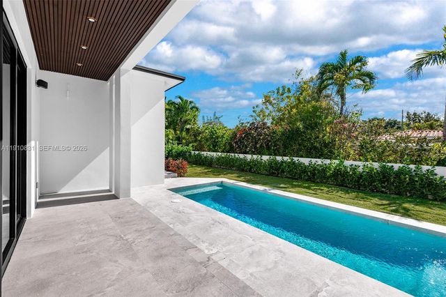 270 N Shore Drive, Miami Beach, FL 33141