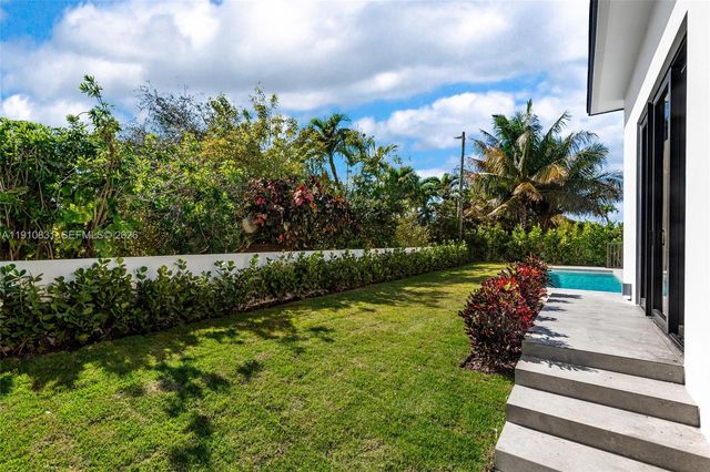 270 N Shore Drive, Miami Beach, FL 33141