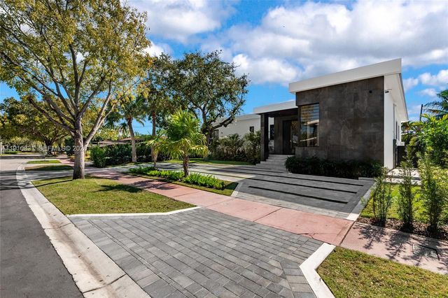 270 N Shore Drive, Miami Beach, FL 33141