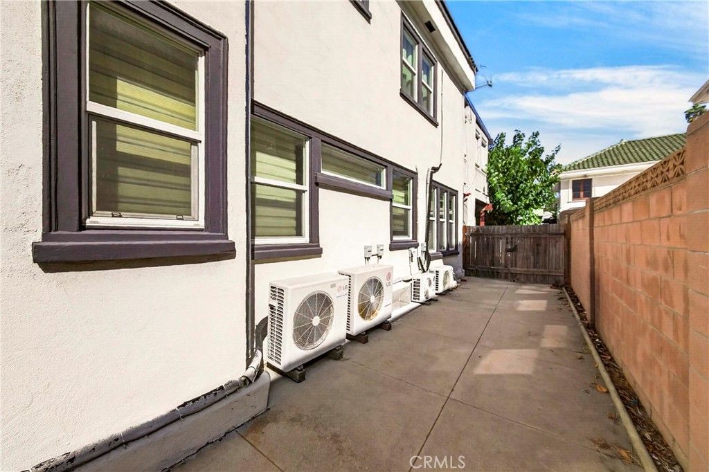 1762 Crenshaw, Los Angeles, CA 90019 — photo 3