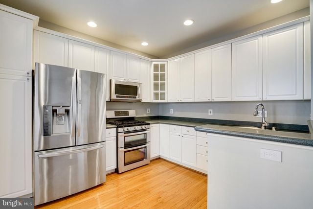 2505 GADSBY PL, Alexandria, VA 22311
