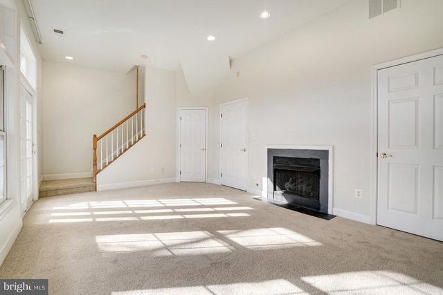 2505 GADSBY PL, Alexandria, VA 22311