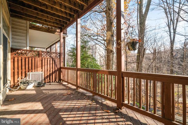 2505 GADSBY PL, Alexandria, VA 22311