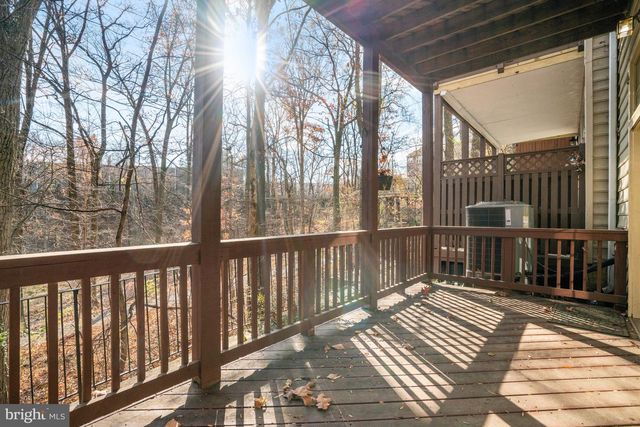 2505 GADSBY PL, Alexandria, VA 22311