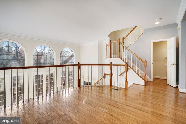 2505 GADSBY PL, Alexandria, VA 22311