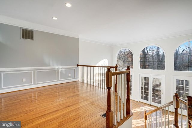 2505 GADSBY PL, Alexandria, VA 22311