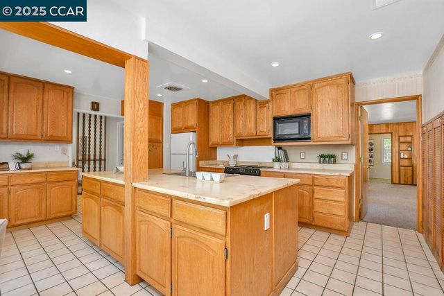 80 Water Street, Bay Point, CA 94565