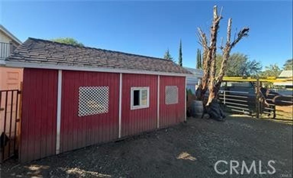 Image 10 of property listing at 13288 Bryant, Yucaipa, CA 92399