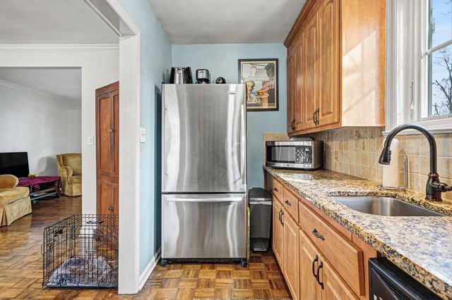 908 Broadmoor Dr, Nashville, TN 37216