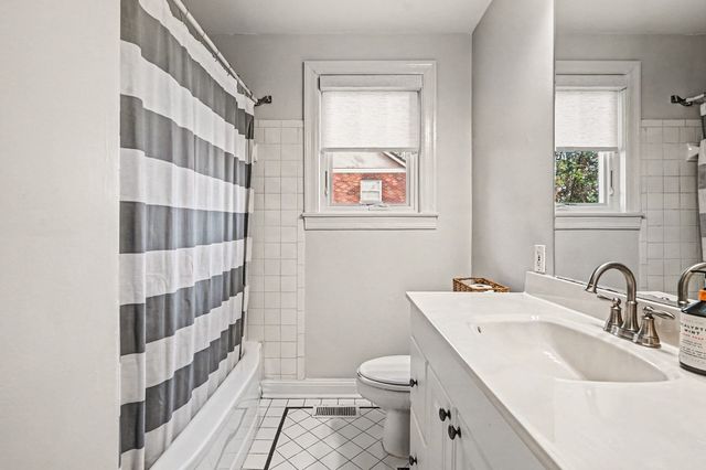 908 Broadmoor Dr, Nashville, TN 37216