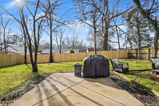 908 Broadmoor Dr, Nashville, TN 37216