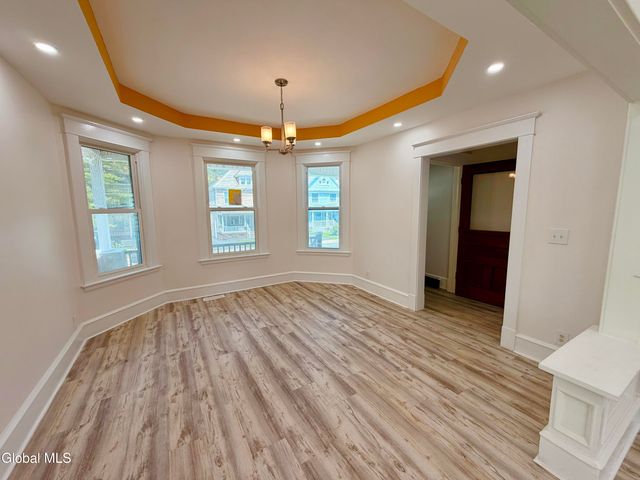 534 N Brandywine Avenue, Schenectady, NY 12308