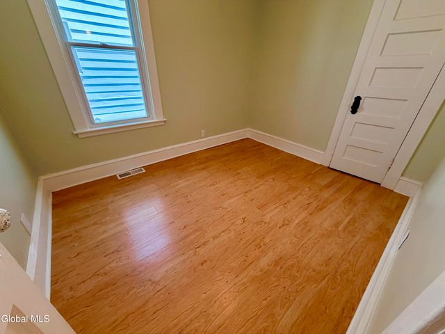 534 N Brandywine Avenue, Schenectady, NY 12308