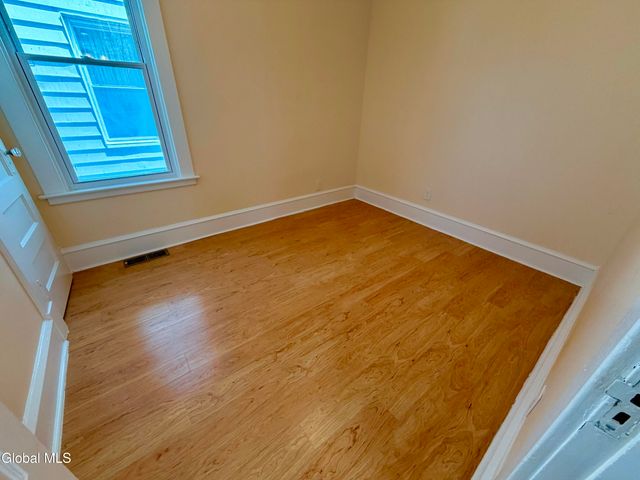 534 N Brandywine Avenue, Schenectady, NY 12308