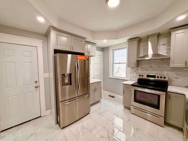 534 N Brandywine Avenue, Schenectady, NY 12308